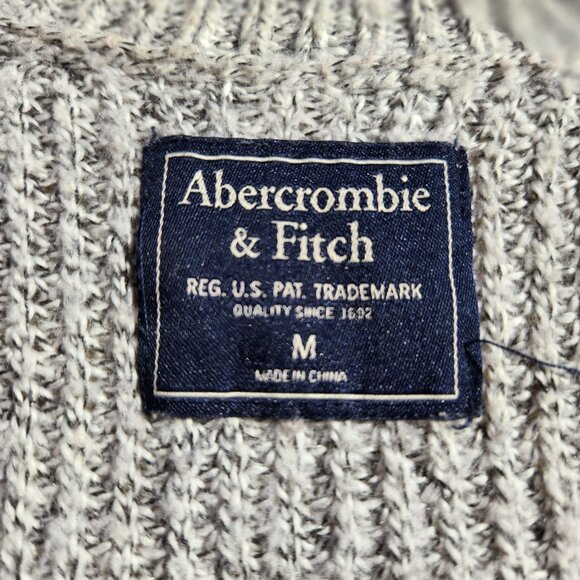 Abercrombie & Fitch M- GRAY KNIT SWEATER CARDIGAN - Picture 2 of 5